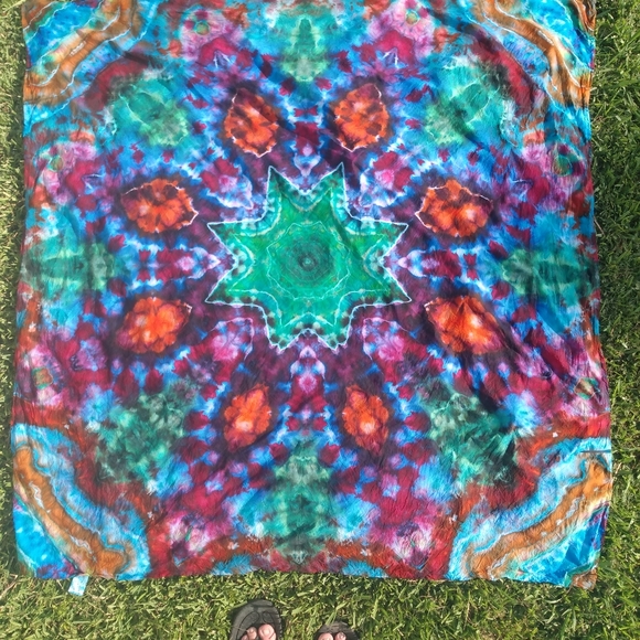 Mandala Tie Dye Tapestry - Picture 4 of 4